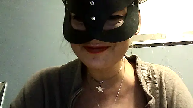 Snapshot of vanitafalcao chatting on November 11, 2025, 7:19 pm vanitafalcao online show from November 11, 2025, 7:19 pm