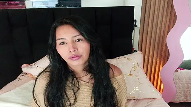 Snapshot of Miss_Charlottet chatting on July 29, 2026, 6:51 pm Miss Charlottet online show from July 29, 2026, 6:51 pm
