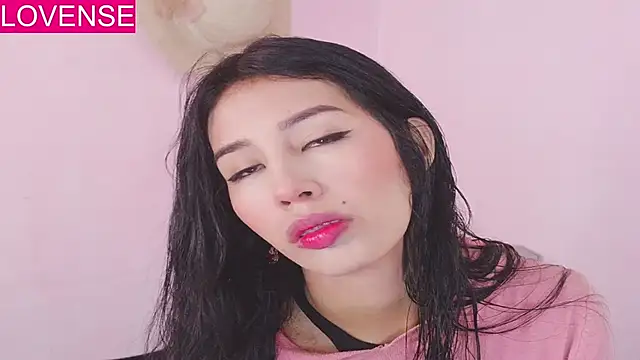 Miss Charlottet online show from May 5, 2026, 2:20 pm