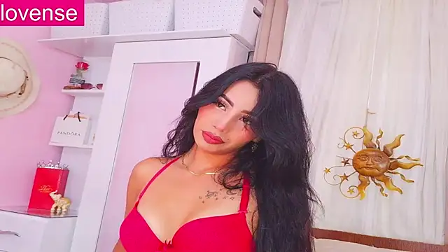 Snapshot of Miss_Charlottet chatting on July 1, 2026, 7:47 pm Miss Charlottet online show from July 1, 2026, 7:47 pm