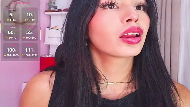 Snapshot of Miss_Charlottet chatting on July 17, 2026, 10:18 pm Miss Charlottet online show from July 17, 2026, 10:18 pm