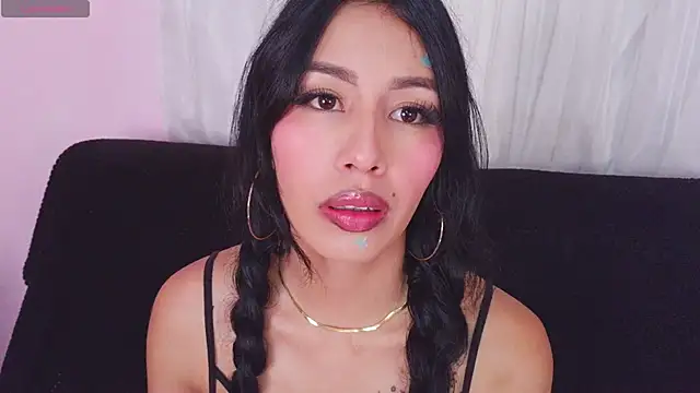 Snapshot of Miss_Charlottet chatting on May 19, 2026, 10:11 am Miss Charlottet online show from May 19, 2026, 10:11 am