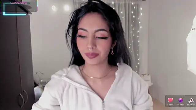 Miss Charlottet online show from November 15, 2025, 10:25 pm