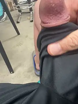 jamesliddick38 online show from February 5, 2026, 3:46 am