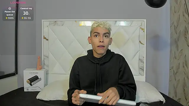 Room 69x online show from January 15, 2026, 3:54 am