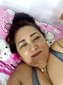 Snapshot of linda_luna29 chatting on December 23, 2025, 2:33 am linda luna29 online show from December 23, 2025, 2:33 am