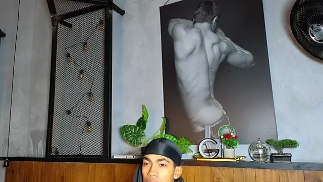 AlanCutee online show from May 6, 2026, 12:09 pm