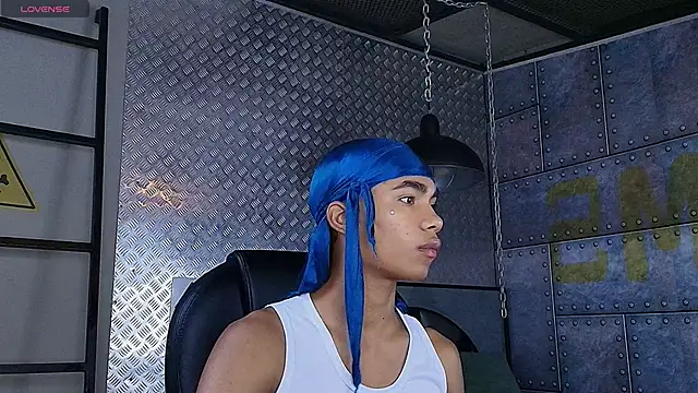 AlanCutee online show from October 31, 2025, 11:18 am