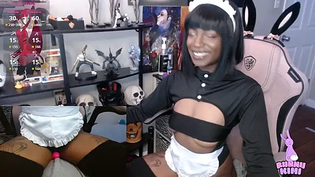 Snapshot of bunniikimi chatting on November 10, 2025, 2:33 pm bunniikimi online show from November 10, 2025, 2:33 pm