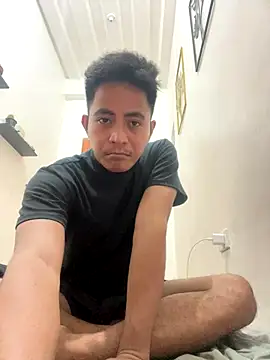 Snapshot of Lloyd_wintours chatting on November 24, 2025, 4:07 pm Lloyd wintours online show from November 24, 2025, 4:07 pm