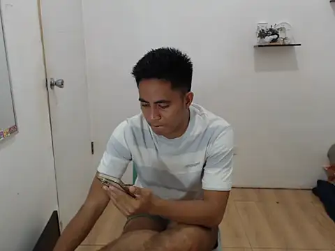 Snapshot of Lloyd_wintours chatting on November 20, 2025, 3:02 pm Lloyd wintours online show from November 20, 2025, 3:02 pm