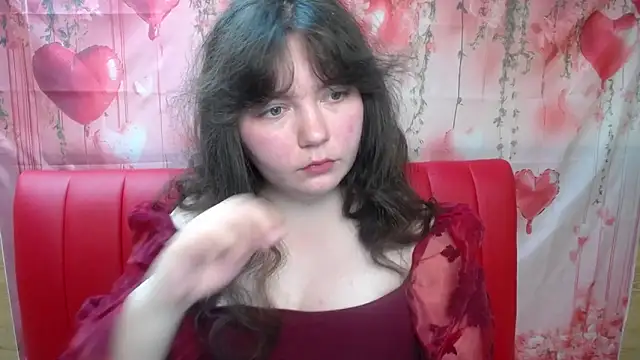 NeonilaLisova online show from May 5, 2026, 11:13 am