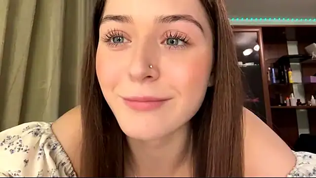 Snapshot of Adel_strongwoman chatting on December 5, 2025, 5:11 pm Adel strongwoman online show from December 5, 2025, 5:11 pm