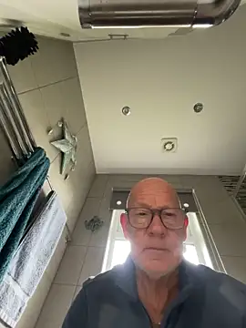 Snapshot of philefc chatting on October 7, 2025, 7:53 am philefc online show from October 7, 2025, 7:53 am