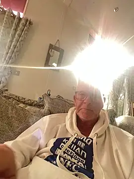 Snapshot of philefc chatting on September 21, 2025, 3:06 pm philefc online show from September 21, 2025, 3:06 pm