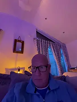 philefc online show from December 21, 2025, 3:57 pm