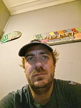 Snapshot of 3615-ULLA chatting on November 27, 2025, 5:41 am 3615-ULLA online show from November 27, 2025, 5:41 am