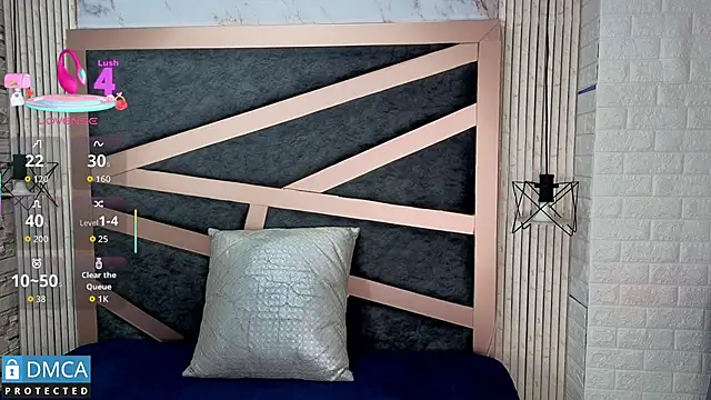 Clhoee  online show from November 8, 2025, 1:20 am