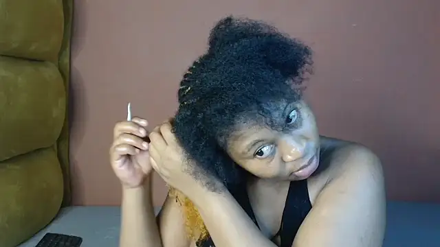 SexxyAddiict online show from November 28, 2025, 7:36 pm