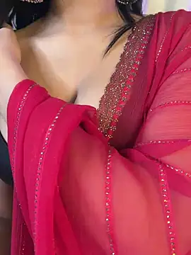 KARISHMA-STRIP online show from April 28, 2026, 9:41 pm