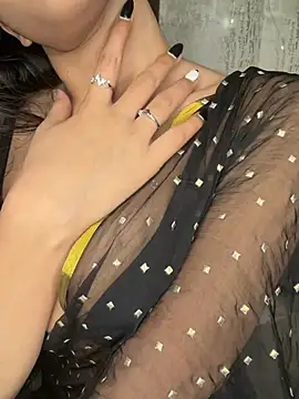 Snapshot of KARISHMA-STRIP chatting on February 8, 2026, 6:55 am KARISHMA-STRIP online show from February 8, 2026, 6:55 am