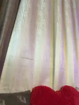 KARISHMA-STRIP online show from April 26, 2026, 5:21 pm