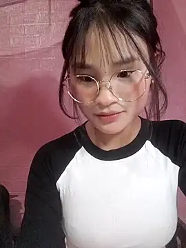 saronla 03 online show from February 5, 2026, 3:41 pm