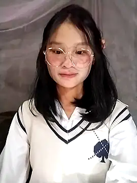 saronla 03 online show from November 29, 2025, 3:06 am