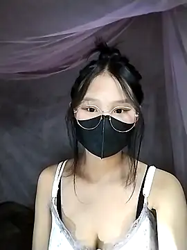 saronla 03 online show from November 16, 2025, 6:40 am