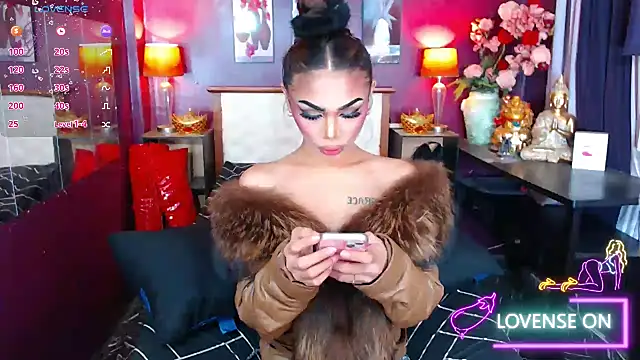 Snapshot of Asha_McConnell chatting on December 13, 2025, 8:59 pm Asha McConnell online show from December 13, 2025, 8:59 pm