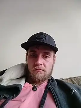 Snapshot of high3ndlowlife chatting on November 5, 2025, 7:39 pm high3ndlowlife online show from November 5, 2025, 7:39 pm