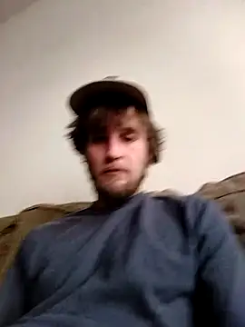 Snapshot of high3ndlowlife chatting on November 4, 2025, 5:06 pm high3ndlowlife online show from November 4, 2025, 5:06 pm