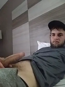 Snapshot of high3ndlowlife chatting on November 7, 2025, 6:45 pm high3ndlowlife online show from November 7, 2025, 6:45 pm