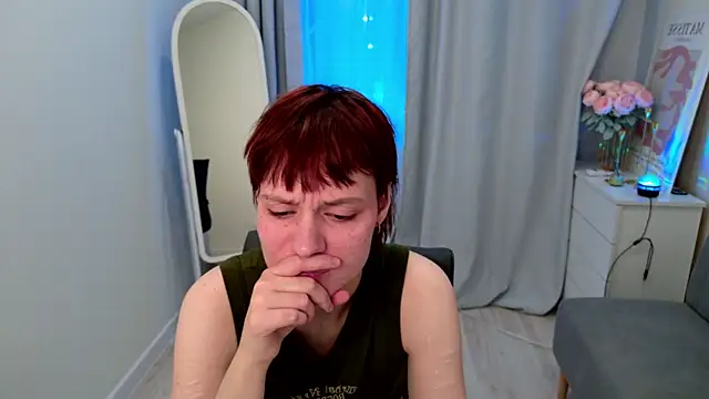 Hairy Queen  online show from September 29, 2025, 2:55 pm