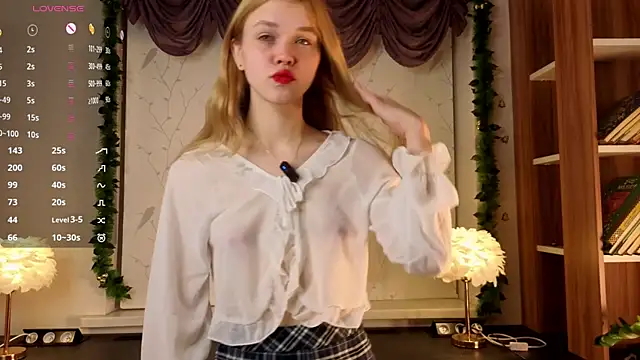 TomokoRocha online show from February 13, 2026, 1:05 am