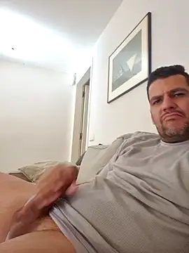 felipebcn online show from October 14, 2025, 1:23 pm