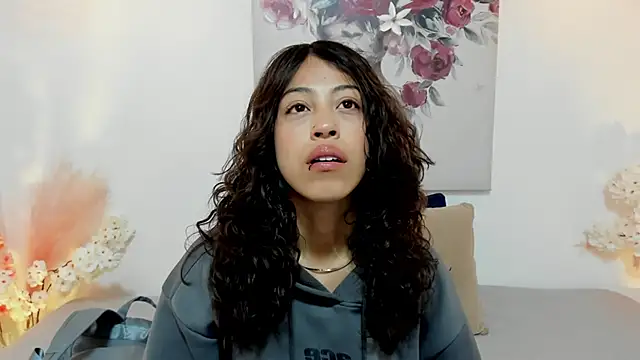 liily grey online show from October 2, 2025, 1:25 pm