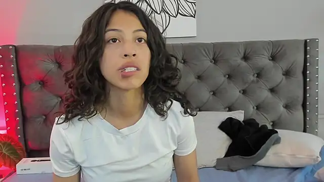 liily grey online show from September 23, 2025, 1:51 pm