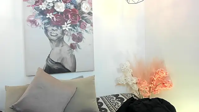 liily grey online show from October 7, 2025, 1:34 pm