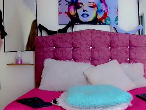 Lesly Zafiro- online show from September 26, 2025, 5:42 pm