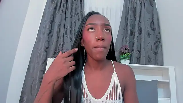 Snapshot of Mistt_Mia chatting on October 12, 2025, 12:28 pm Mistt Mia online show from October 12, 2025, 12:28 pm