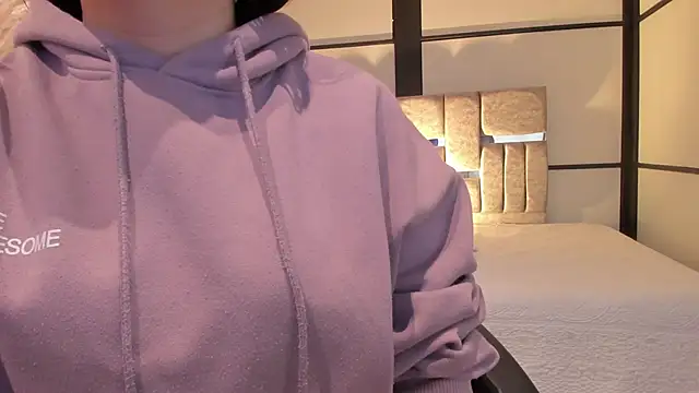 SamaraAnders  online show from January 18, 2026, 4:16 am