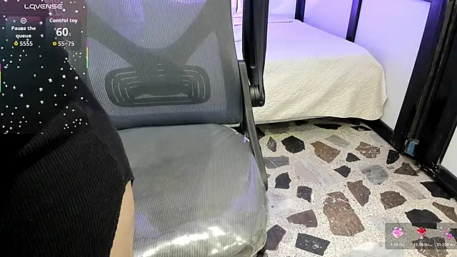 SamaraAnders  online show from May 5, 2026, 4:48 am