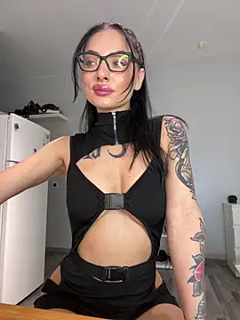 kaonasssiii online show from October 27, 2025, 1:12 pm