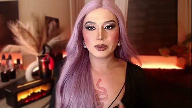 Snapshot of mslilly_croft chatting on February 15, 2026, 3:00 pm mslilly croft online show from February 15, 2026, 3:00 pm