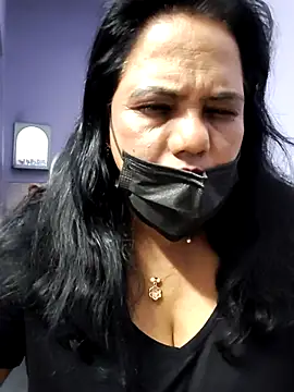 mallu-lover online show from October 15, 2025, 12:57 pm