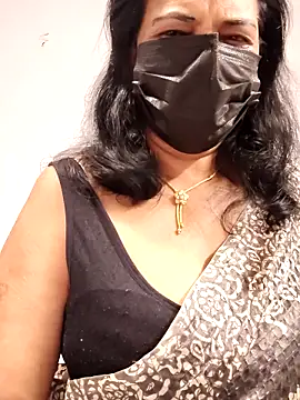 mallu-lover online show from April 21, 2026, 2:25 am