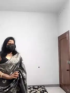 mallu-lover online show from April 30, 2026, 8:49 pm
