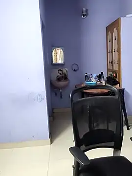 mallu-lover online show from September 14, 2025, 5:41 am