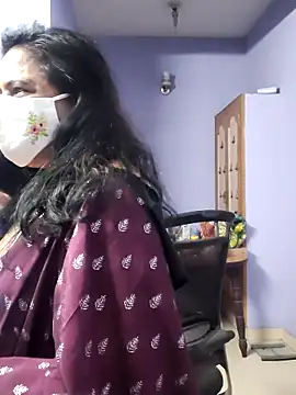 mallu-lover online show from November 18, 2025, 6:06 am